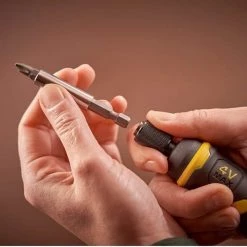 STANLEY Tournevis Assisté 4V FATMAX - FMHT66719-0 -Outillage à main Soldes stanley tournevis assiste 4v fatmax fmht66719 0 2